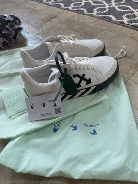 Off-White White Low-Top Canvas Sneaker with Black Accents